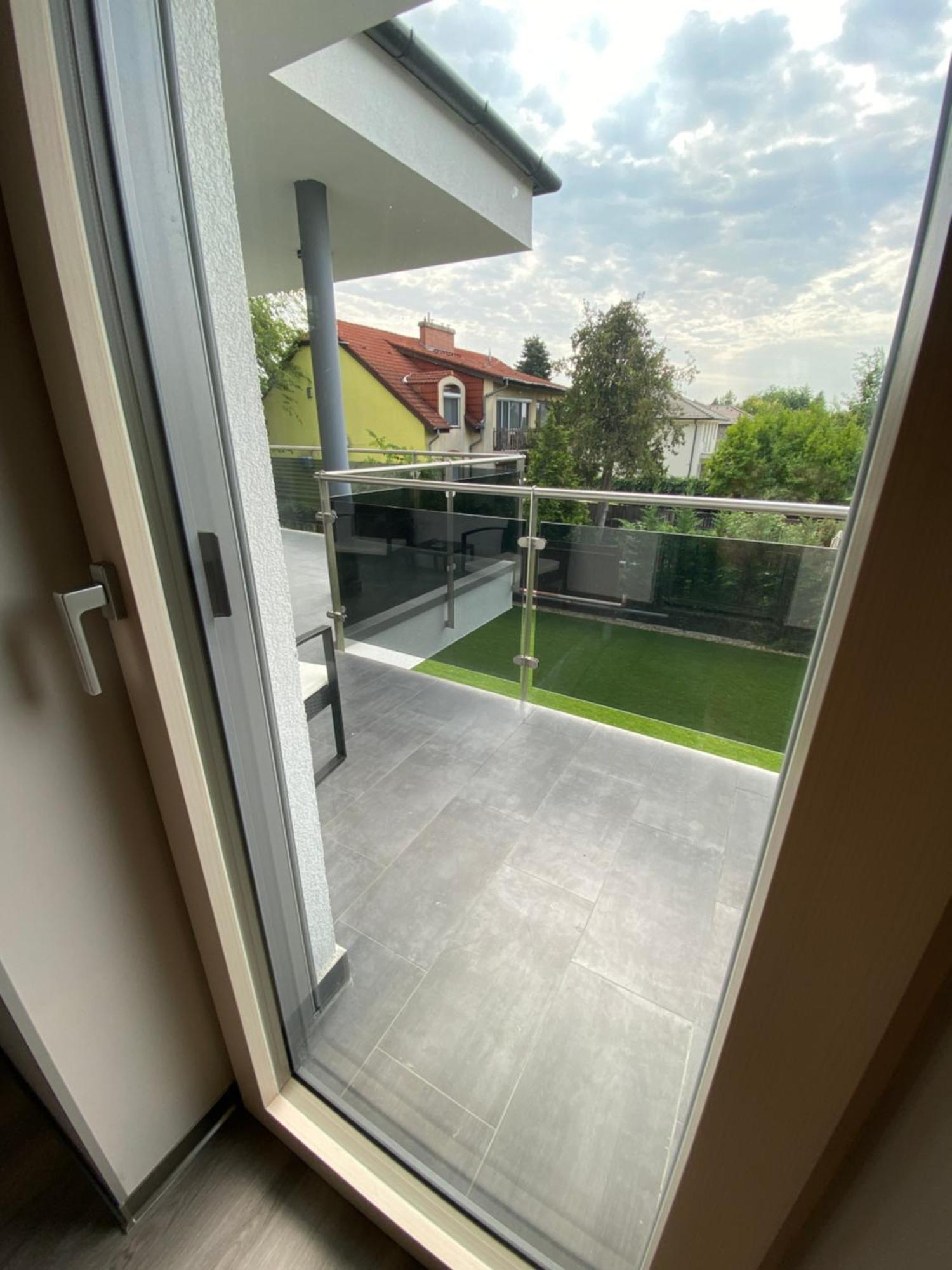 Modern Living In Budapest Extérieur photo